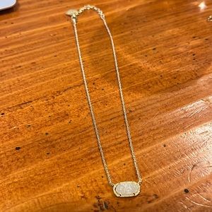 NWOT Kendra Scott Elisa Pendant Necklace in Iridescent Drusy
